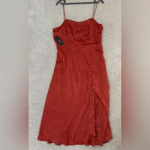 Lulu’s Maribel Midi Dress Satin Effect Open Back Size Large in Rust Orange NWT - Picture 4 of 13